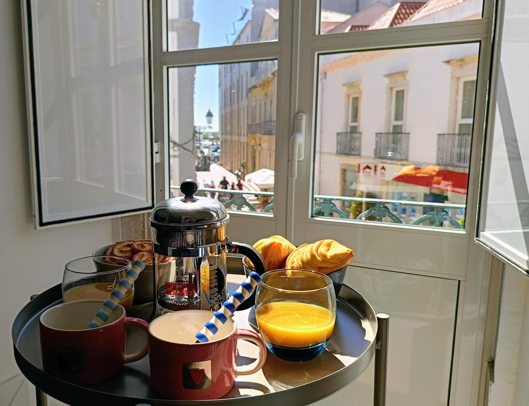 Grey And Green, Modern 2-bedroom Apartment, Ac, Location At Faro's Historic Centre Apartment
