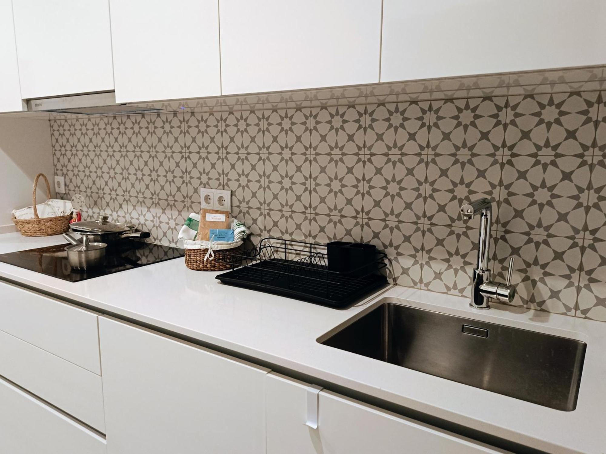 Apartment Grey And Green, Modern 2-bedroom Apartment, Ac, Location At Faro's Historic Centre Distrikt Faro