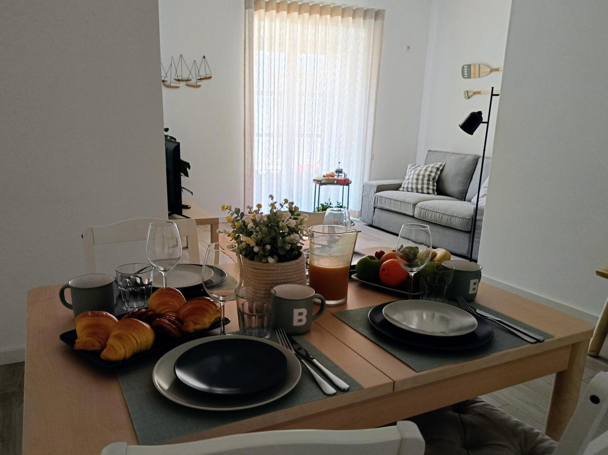Grey And Green, Modern 2-bedroom Apartment, Ac, Location At Faro's Historic Centre * Distrikt Faro