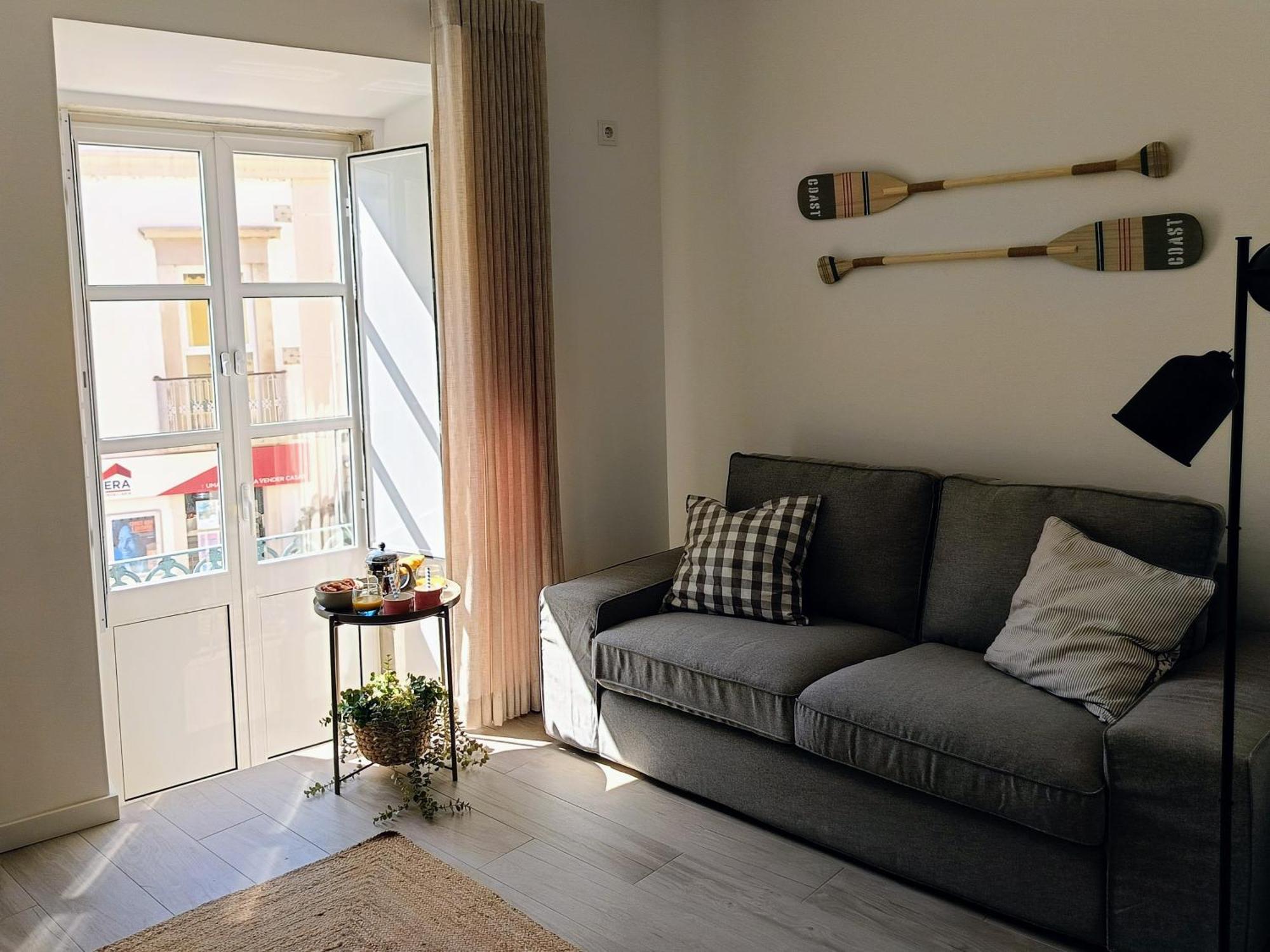 Apartment Grey And Green, Modern 2-bedroom Apartment, Ac, Location At Faro's Historic Centre Distrikt Faro